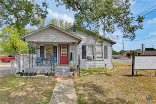1074 E Ireland St, Seguin, TX 78155 - Photo 1