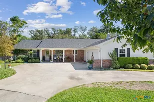 717 Whispering Oaks Dr, Salado, TX 76571 - Photo 1
