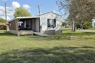 104 W Baltimore Ave, Seadrift, TX 77983 - Photo 1