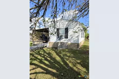 104 W Baltimore Avenue, Seadrift, TX 77983 - Photo 2