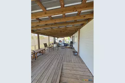 104 W Baltimore Avenue, Seadrift, TX 77983 - Photo 6