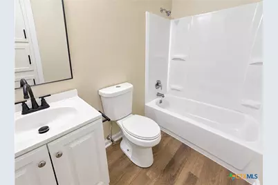 324 W Avenue C, Belton, TX 76513 - Photo 18