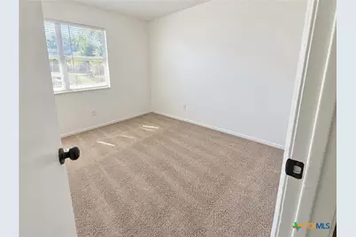 324 W Avenue C, Belton, TX 76513 - Photo 16