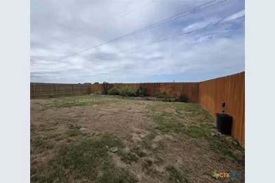 1416 Parkwood, Seguin, TX 78155 - Photo 18