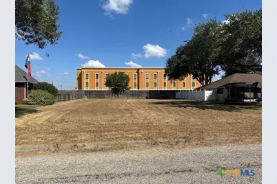 206 Masters Drive, Victoria, TX 77904 - Photo 4