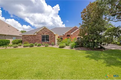 307 Willow Way, Victoria, TX 77904 - Photo 1