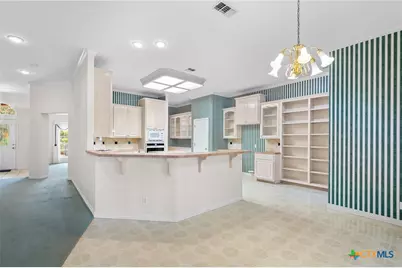 307 Willow Way, Victoria, TX 77904 - Photo 14