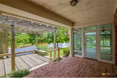 307 Willow Way, Victoria, TX 77904 - Photo 4