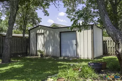 121 Hessler Drive, Hallettsville, TX 77964 - Photo 4