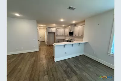 408 W Crestwood Drive #B, Victoria, TX 77901 - Photo 2