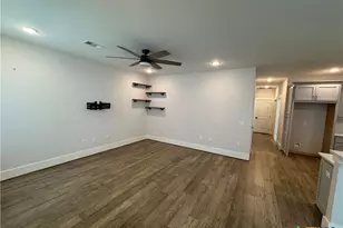 408 W Crestwood Dr, Victoria, TX 77901 - Photo 4