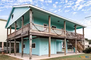 214 E Bay Ave, Seadrift, TX 77983 - Photo 2