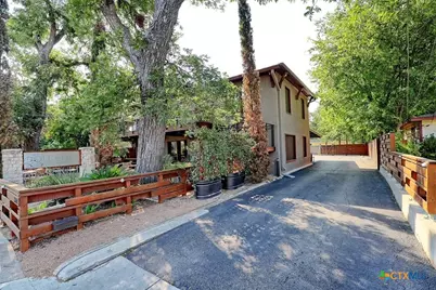 322 Cheatham Street, San Marcos, TX 78666 - Photo 4