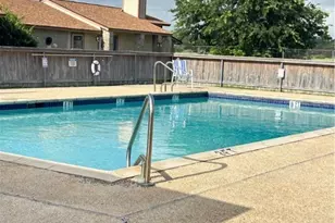 1051 Country Club C-10 Dr, Seguin, TX 78155 - Photo 12