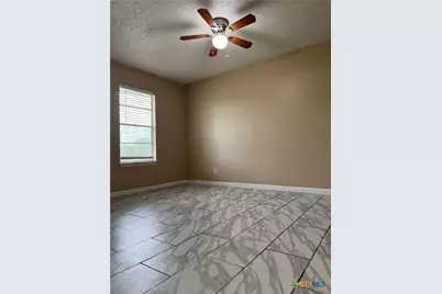 1051 Country Club C-10 Drive #10, Seguin, TX 78155 - Photo 8