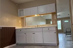 1051 Country Club C-10 Dr, Seguin, TX 78155 - Photo 2