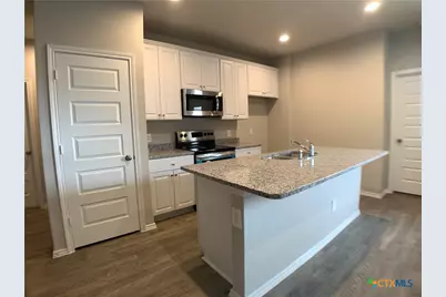 1137 Gracie Way, New Braunfels, TX 78130 - Photo 6