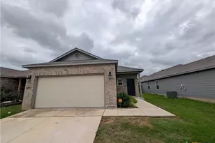 1137 Gracie Wy, New Braunfels, TX 78130 - Photo 2