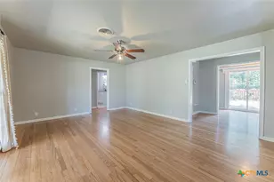 1020 N 15th St, Temple, TX 76501 - Photo 6
