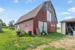 2425 Miday Ave NE, East Canton, OH 44730 - Photo 14