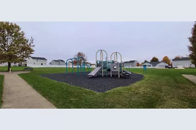 V/L Monroe Square, Barberton, OH 44203 - Photo 4