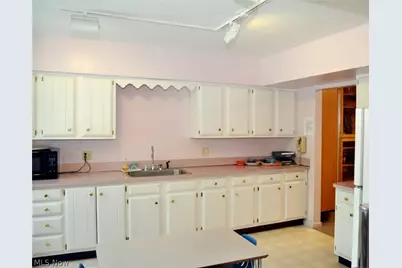 17892 Chillicothe Road, Chagrin Falls, OH 44023 - Photo 6