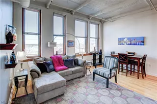 1133 W 9th St, Loveland, OH 44113 - Photo 2