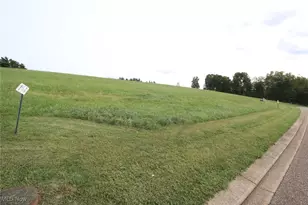 5265 Stonegate Dr, Zanesville, OH 43701 - Photo 1