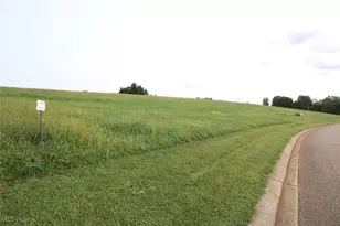 5285 Stonegate Dr, Zanesville, OH 43701 - Photo 1