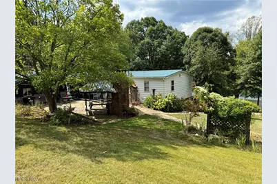 70571 Pine Hollow Road, Bridgeport, OH 43912 - Photo 32