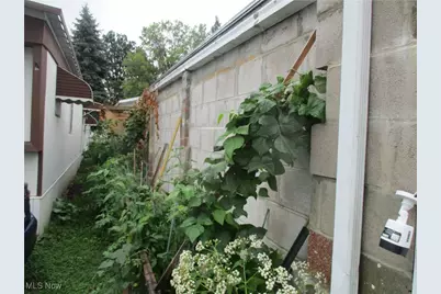 8209 Russell Lane, Loveland, OH 44144 - Photo 4