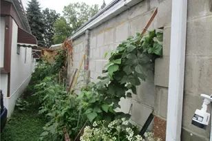 8209 Russell Ln, Loveland, OH 44144 - Photo 4