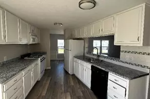510 Arabian Ct, LaGrange, OH 44050 - Photo 2