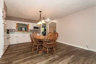 8892 Brakeman Rd, Chardon, OH 44024 - Photo 12