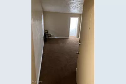 1875 Forest Hills Boulevard, Loveland, OH 44112 - Photo 8