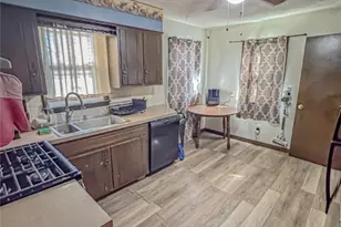 1330 W 18th St, Lorain, OH 44052 - Photo 10