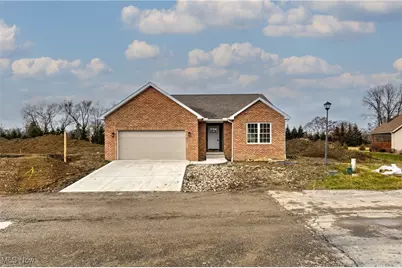 153 Royal Troon, Warren, OH 44484 - Photo 1