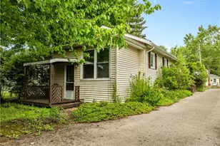 18061 Derr Ave, Beloit, OH 44609 - Photo 2