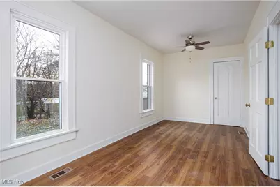 613 Wooster Road N, Barberton, OH 44203 - Photo 18