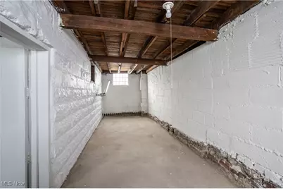 613 Wooster Road N, Barberton, OH 44203 - Photo 32