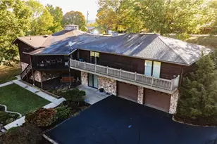 72 W Wildwood Dr, Parkersburg, WV 26101 - Photo 4