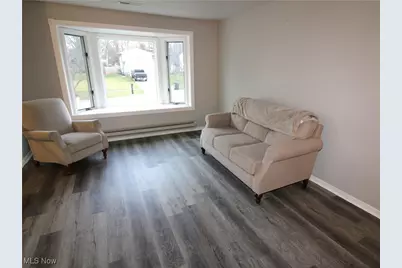 109 Meadowfield Court, Elyria, OH 44035 - Photo 4