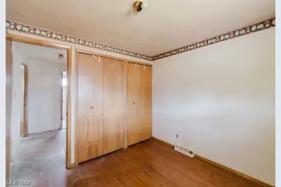 596 Terrace Plaza, Willowick, OH 44095 - Photo 16