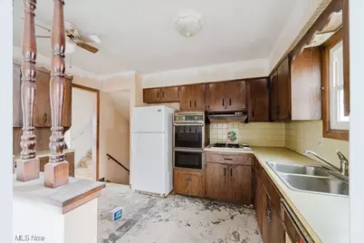 596 Terrace Plaza, Willowick, OH 44095 - Photo 10