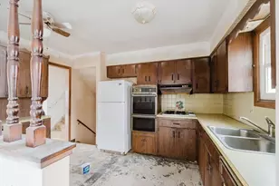 596 Terrace Plaza, Willowick, OH 44095 - Photo 10