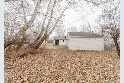 596 Terrace Plaza, Willowick, OH 44095 - Photo 6