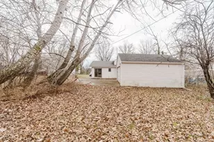 596 Terrace Plaza, Willowick, OH 44095 - Photo 6