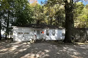 776 Kraus Ct, Akron, OH 44307 - Photo 1