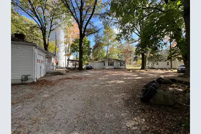 776 Kraus Court, Akron, OH 44307 - Photo 12