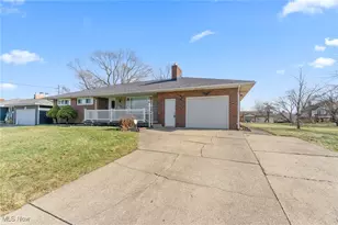 554 Neoka Dr, Campbell, OH 44405 - Photo 34